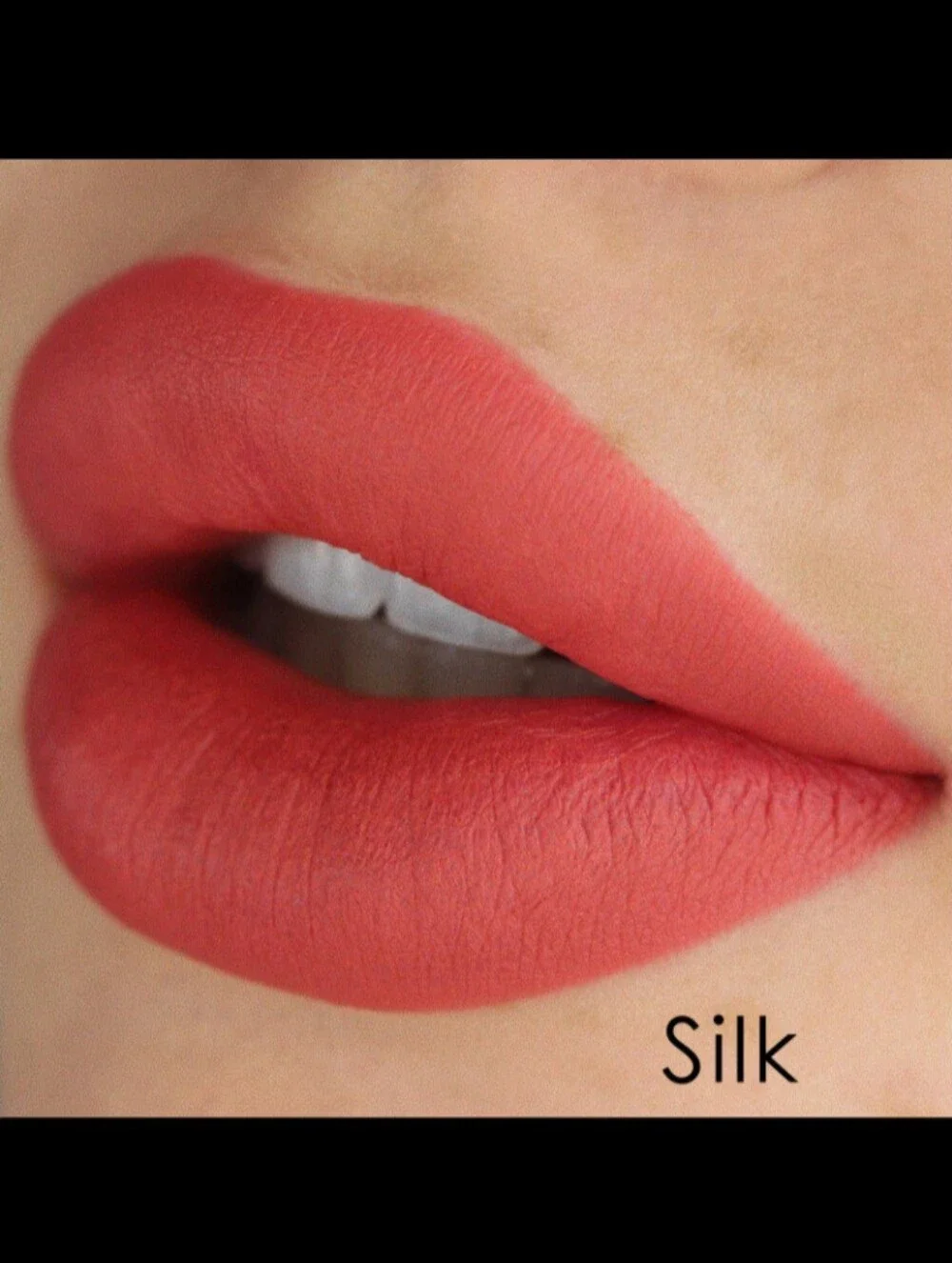 BODYOGRAPHY Fabric Texture Lipstick in Silk